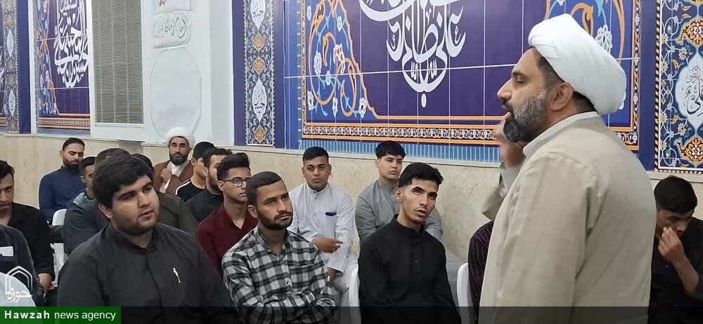 تصاویر/ برگزاری دوره "نوجوانان نخبه" به همت مدرسه علمیه علی ابن ابی طالب اهواز