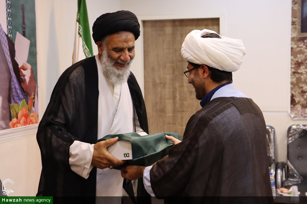 مراسم قدردانی از فعالین و عوامل قرآنی آموزش و پرورش ناحیه دو اهواز