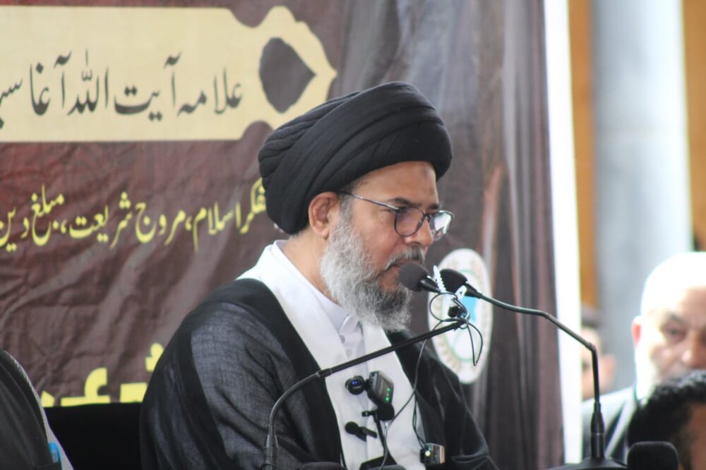 हौजा इल्मिया सिर्फ दर्स व तदरीस का मरकज़ नहीं है, बल्कि एक बौद्धिक और नैतिक क्रांति की नींव भी है: मौलाना अकील अल-ग़रवी