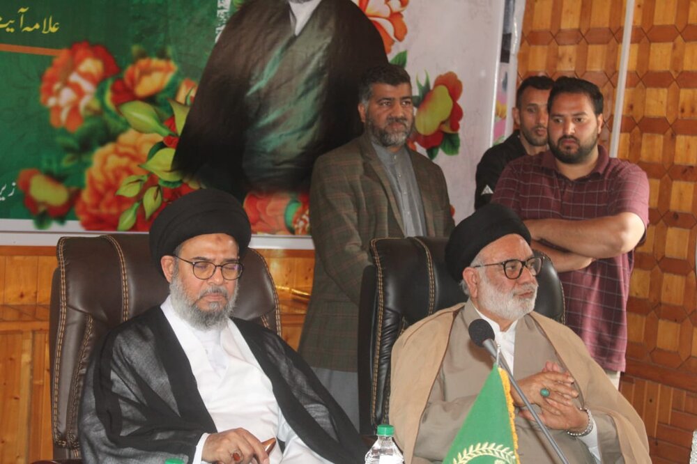 हौजा इल्मिया सिर्फ दर्स व तदरीस का मरकज़ नहीं है, बल्कि एक बौद्धिक और नैतिक क्रांति की नींव भी है: मौलाना अकील अल-ग़रवी