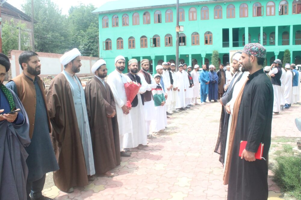 हौजा इल्मिया सिर्फ दर्स व तदरीस का मरकज़ नहीं है, बल्कि एक बौद्धिक और नैतिक क्रांति की नींव भी है: मौलाना अकील अल-ग़रवी