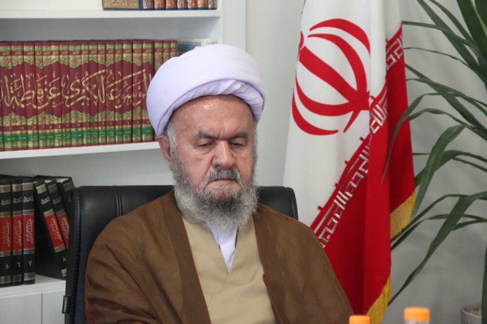 محور اصلی حوزه‌های علمیه علم‌آموزی، تدریس و قوت علمی است