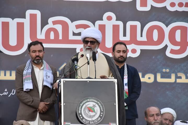 نشست تکریم شهدا در شهر سکردو؛ مردم گلگت بلتستان بر دفاع از حقوق خود تأکید کردند