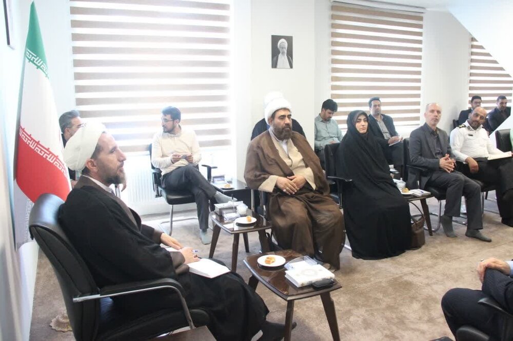 تصاویر / نشست هماهنگی برنامه های جشن غدیر در استان قزوین