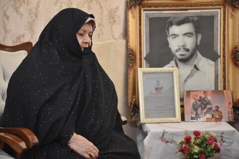 تصاویر دیدار مدیرکل بنیاد شهید لرستان با برخی خانواده شهیدان الیگودرز