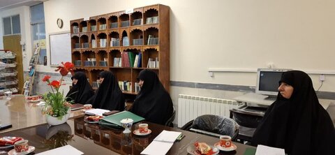 تصاویر/بازدید مدیر حوزه علمیه خواهران استان مرکزی از مدرسه علمیه الزهرا (س) اراک