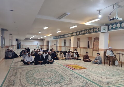 تصاویر/ نشست طلاب مدرسه علمیه الغدیر نراق با  نماینده مردم محلات و دلیجان در مجلس شورای اسلامی