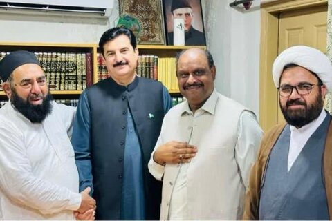 علامہ اشفاق وحیدی کی علامہ سید افتخار نقوی اور گورنر کے۔پی۔کے سے ملاقات / مختلف امور پر باہمی گفتگو