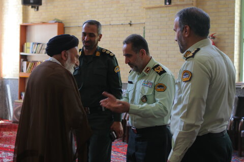 دیدار  فرمانده نیروی انتظامی استان همدان با آیت الله موسوی اصفهانی