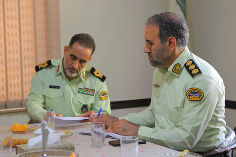 دیدار  فرمانده نیروی انتظامی استان همدان با آیت الله موسوی اصفهانی