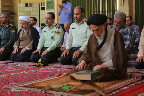 دیدار  فرمانده نیروی انتظامی استان همدان با آیت الله موسوی اصفهانی