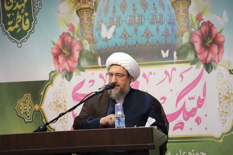 تصاویر/ درس اخلاق نماینده ولی فقیه در مدرسه علمیه ولیعصر(عج)تبریز