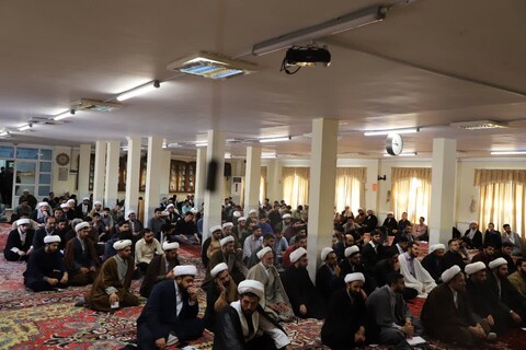 تصاویر/ درس اخلاق نماینده ولی فقیه در مدرسه علمیه ولیعصر(عج)تبریز