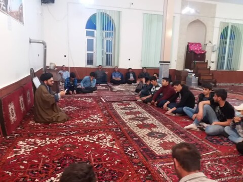 تصاویر/ درس اخلاق نماینده ولی فقیه در مدرسه علمیه ولیعصر(عج)تبریز