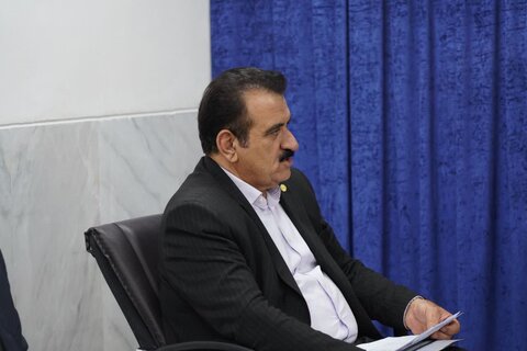 تصاویر دیدار مدیرعامل بانک ملی استان لرستان و کارکنان با نماینده ولی فقیه در لرستان