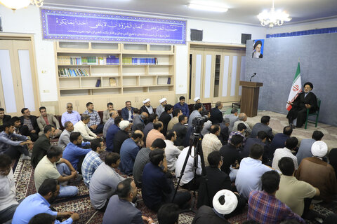 دیدار جمعی از فعالان اقتصادی در خراسان جنوبی