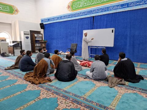تصاویر/  برگزاری کارگاه مهارتی آموزش کفن و دفن میت در مدرسه علمیه امام خامنه‌ای ارومیه