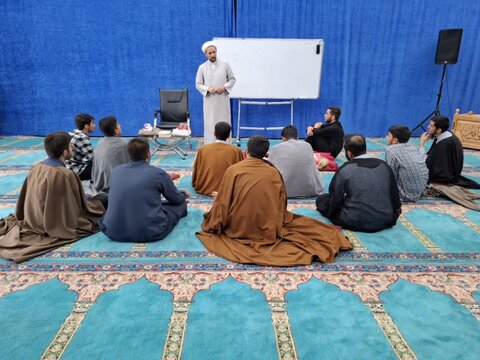 تصاویر/  برگزاری کارگاه مهارتی آموزش کفن و دفن میت در مدرسه علمیه امام خامنه‌ای ارومیه