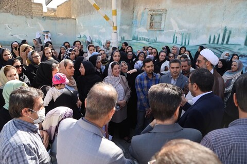 تصاویر / امام جمعه همدان پیگر مطالبات مردم