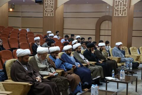 تصاویر/ نشست تخصصی غدیر ویژه مبلغین و مبلغات شهرستان کامیاران و سنندج