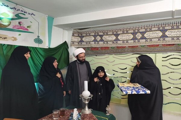 سیاست رسانه‌های غربی فراهم‌آوردن زمینه طلاق در خانواده‌ها است