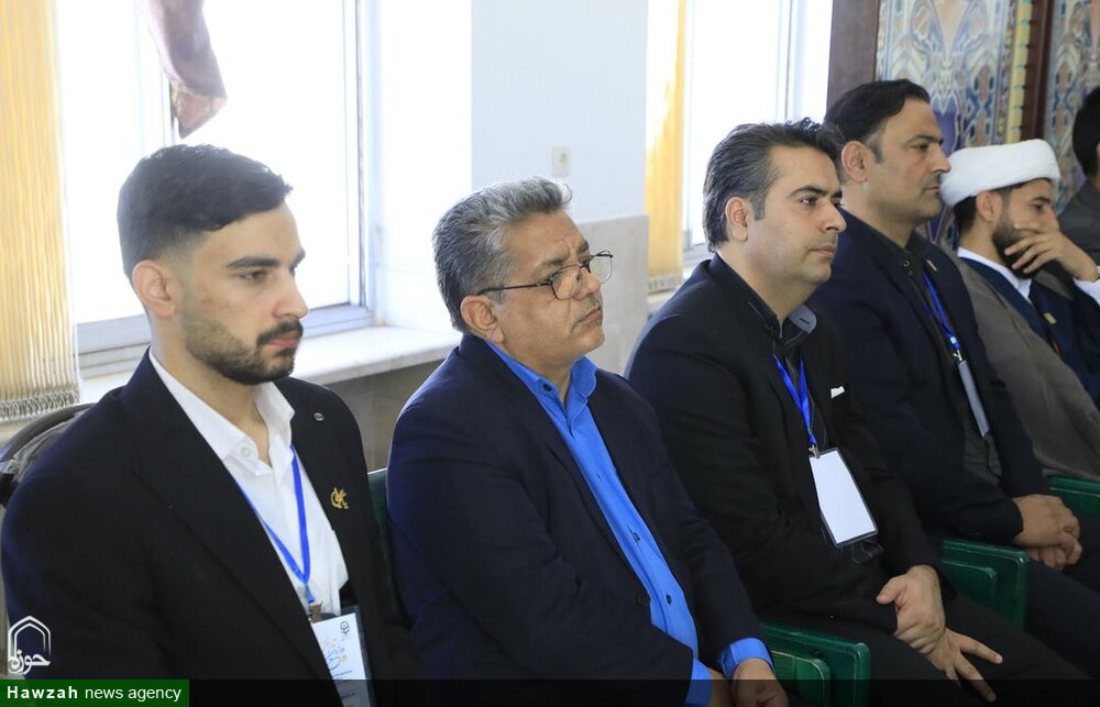 حوزههای علمیه با زبان روز با نسل جوان سخن بگویند