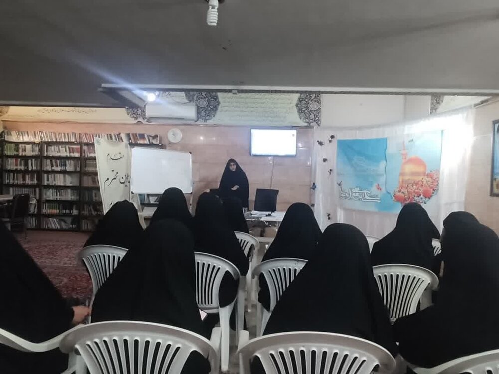 نشست «انسان مسئول» با محوریت بیانات امامین انقلاب در مدرسه اصفهان برگزار شد