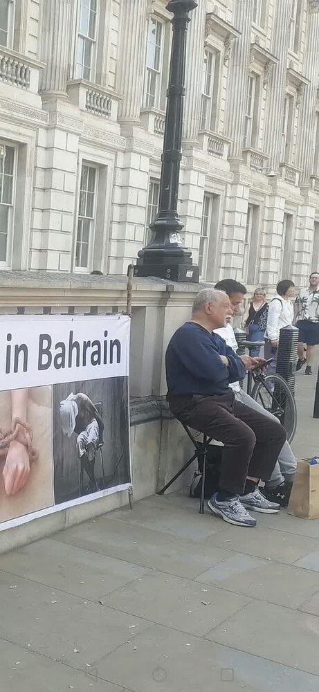 تحصن بحرینی ها در محکومیت رفتار سرکوبگرانه معارضان سیاسی آل خلیفه + عکس و ویدیو