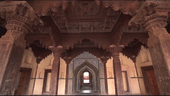 Persian-Islamic Culture and Civilization in the Deccan Region of India