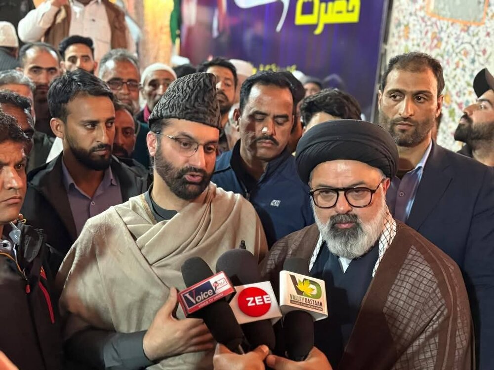 इमाम खुमैनी का संदेश आज भी दुनिया के दबे-कुचले लोगों के दिलों में जिंदा है