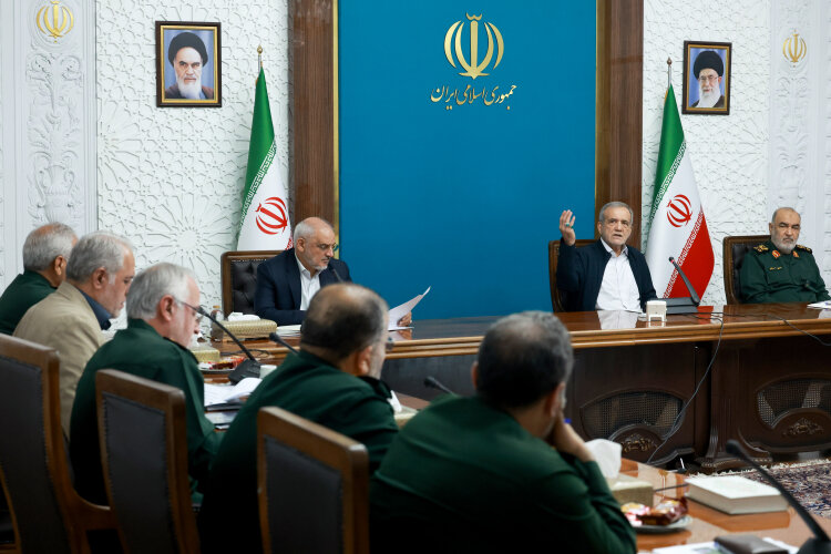 دکتر پزشکیان: تجمیع ظرفیت‌های دولت و بسیج، زمینه‌ساز تحولی عمیق در شیوه خدمت‌رسانی خواهد بود