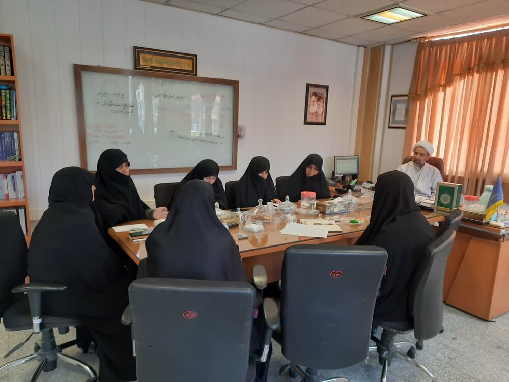 اولین جلسه شورای علمی پژوهشی حوزه علمیه خواهران مرکزی برگزار شد