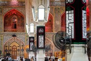 بالصور/ لافتات الحزن ترسم لوحة العزاء في العتبة العلوية بمناسبة ذكرى شهادة الإمام الباقر (عليه السلام)