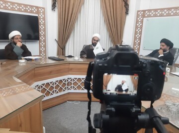 پیوند «خطابات قانونی» و فقه اجتماعی از منظر امام خمینی(ره) در مشهد بررسی شد
