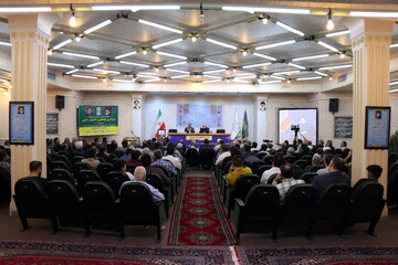 تصاویر/ بزم انس شاعران و مداحان آیینی استان قم