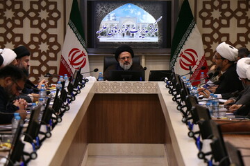 تصاویر/ جلسه هم‌اندیشی ابعاد و رسالت‌های بین‌المللی پیام مقام معظم رهبری به مناسبت یکصدمین سالگشت بازتأسیس حوزه علمیه قم