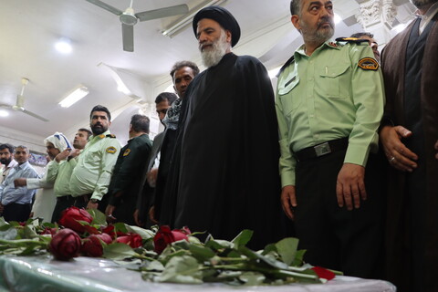 مراسم تشییع و اقامه نماز بر پیکر "شهید عماد دهیمی" در شهرستان کارون