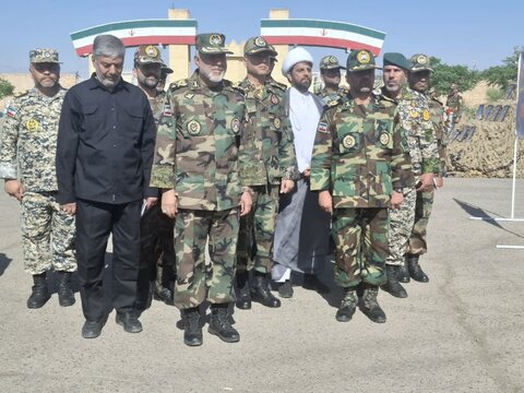 تصاویر/ بازدید فرمانده نیروی زمینی ارتش از دستاوردهای جدید موشکی