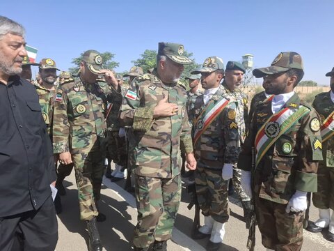 تصاویر/ بازدید فرمانده نیروی زمینی ارتش از دستاوردهای جدید موشکی