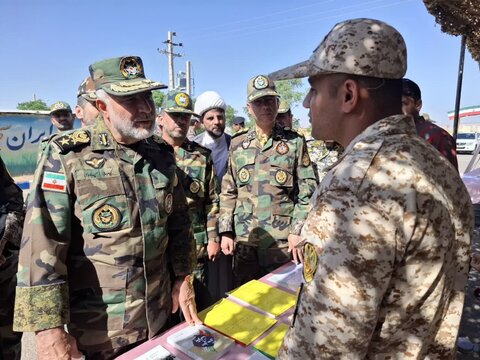 تصاویر/ بازدید فرمانده نیروی زمینی ارتش از دستاوردهای جدید موشکی