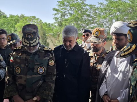 تصاویر/ بازدید فرمانده نیروی زمینی ارتش از دستاوردهای جدید موشکی