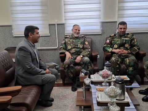 تصاویر/ دیدار فرمانده نیروی زمینی ارتش با خانواده شهدا و جانبازان