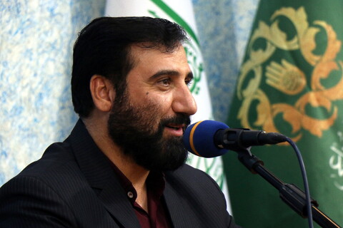 بزم انس شاعران و مداحان آیینی استان