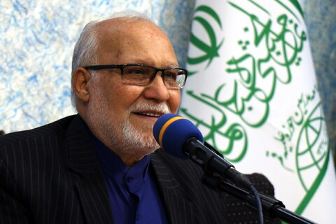 بزم انس شاعران و مداحان آیینی