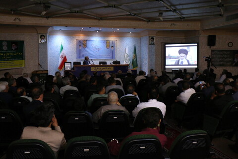 بزم انس شاعران و مداحان آیینی