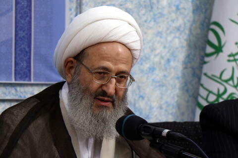 بزم انس شاعران و مداحان آیینی