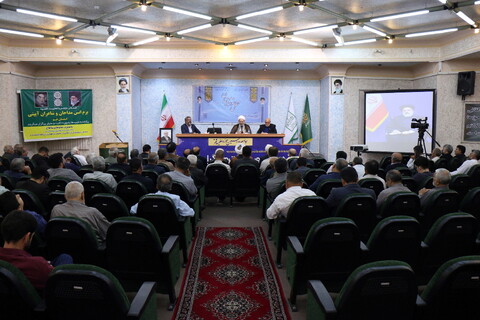 بزم انس شاعران و مداحان آیینی