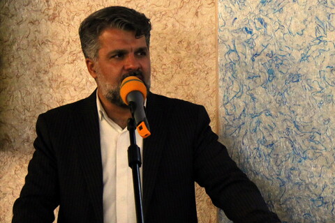 بزم انس شاعران و مداحان آیینی