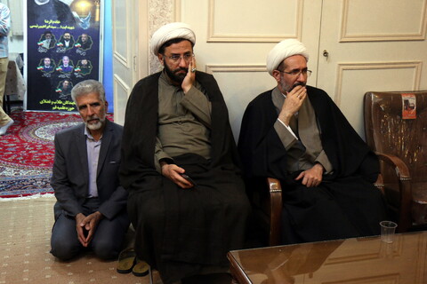 بزم انس شاعران و مداحان آیینی