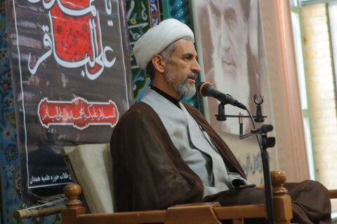 مراسم شهادت امام محمد باقر علیه السلام و رحلت امام خمینی (ره) در حوزه علمیه همدان
